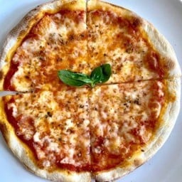 Pizza Margaherita - size S ราคาปกติ 227 บาท ลดเหลือ 189 บาท