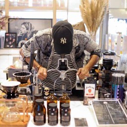 RHAPSODY COFFEE  (THE NINE CENTER TIWANON )