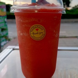 น้ำสตรอเบอรี่ปั่น