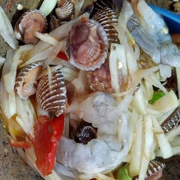 ตำหอยแครงกุ้งสด