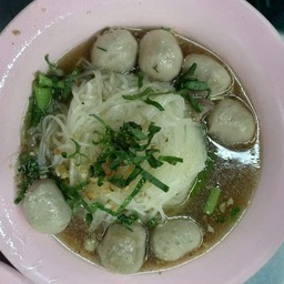 ก๋วยเตี๋ยวลูกชิ้นเนื้อ(พิเศษ)