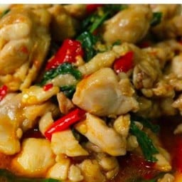 ผัดกระเพราไก่เป็นกับข้าว