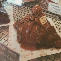 Rocher Ferrero  Croissant