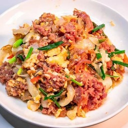 กับข้าว แหนมผัดไข่