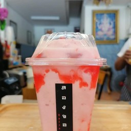 นมสตอเบอรี่สด