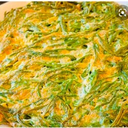 ไข่เจียวชะอม(ราดข้าว)แถมฟรีน้ำพริกกะปิผักสด