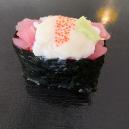 ซูชิทูน่าสับราดสลัด