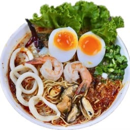 บะหมี่ต้มยำทะเลไข่หวาน