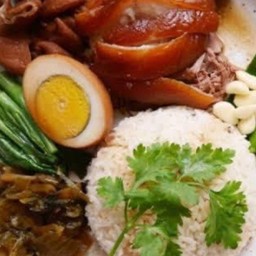 ข้าวมันไก่&ขาหมูไร้มัน ก๋วยเตี๋ยวสมุนไพร