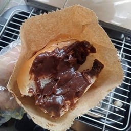 ปังแพปิ้งเนยช้อกโกแลตราดนมข้น