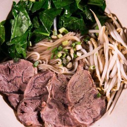 ก๋วยเตี๋ยวเนื้อ(เส้นเล็ก, เส้นหมี่, เส้นใหญ่, บะหมี่เหลือง)ะ