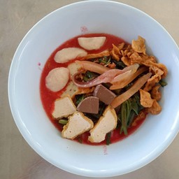 เย็นตาโฟข้างตลาดตันติชัย