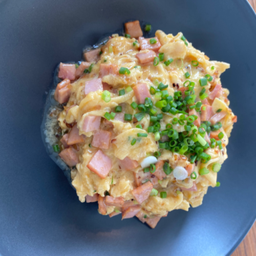 ข้าวไข่ข้นแฮม