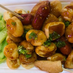 ลูกชิ้นทองสุข&ส้มตำสวนอากง