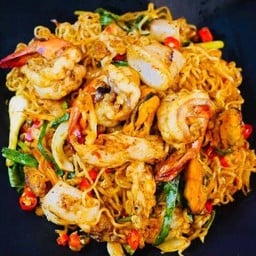 ผัดมาม่าต้มยำ