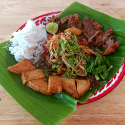 ตำถาดลาวหมูยอหมูทอด