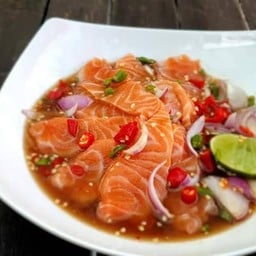 ยำแซลมอน