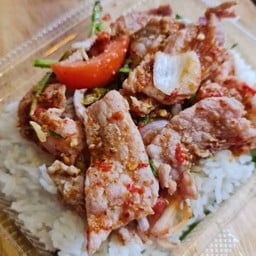ข้าวหน้ายำหมูหมักนุ่ม