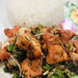 ข้าวหน้าน้ำตกไก่ย่าง