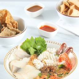 ข้าวต้มปลาเต๋าเต้ยรวมมิตร