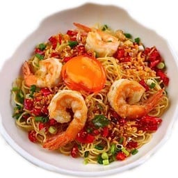 บะหมี่แห้งกุ้งผัดพริกเกลือไข่ดอง