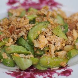 ผัดแตงกวาใส่ไข่ (กับข้าว)