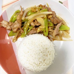 ผัดพริกหยวกราดข้าว