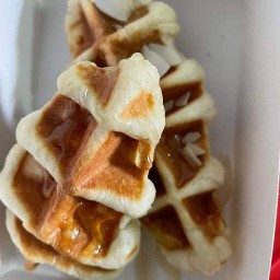 บ้าบิ่น มะพร้าวอ่อน&วาฟเฟิลนมสด