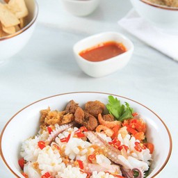 ยำปลาหมึก