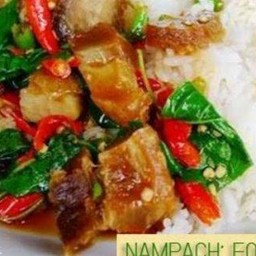 ข้าวกระเพราหมูกรอบ