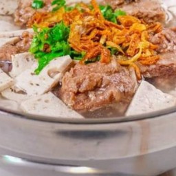 Vietnamese Noodle Soup With Pork Ribs