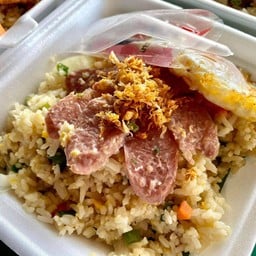 ข้าวผัดเเหนม(ฟรีไข่)เพิ่มข้าวฟรี