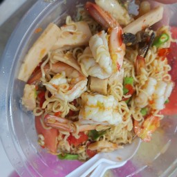 ยำมาม่า