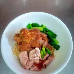 ดาวเหนือ ขาหมู หมูแดง หมูกรอบ เป็ดย่าง สาขาเคหะร่มเกล้า64 สาขา3