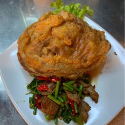 ข้าวราดผัดขี้เมาหมู