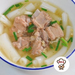 ก๋วยจั๊บน้ำใส ซี่โครงหมูตุ๋น