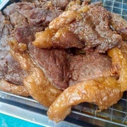 คุณอุ้มเนื้อทอดฮาลาล เจริญราษฎร์