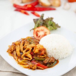 ข้าวราดผัดพริกเผา ทะเล