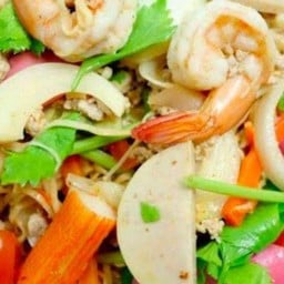 ยำมาม่ารวมมิตรทะเล