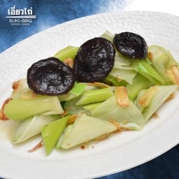 ต้นกระเทียมผัดเห็ดหอม