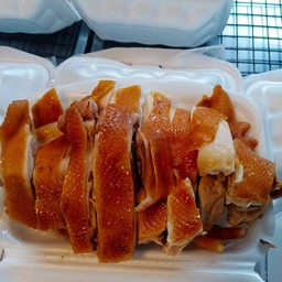 ไก่บ้านครึ่งตัว(ไก่เหนียว)พร้อมน้ำจิ้ม1ถุง