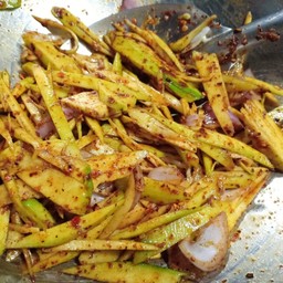 ยำมะม่วงสับ พริกปลาร้าหอมแดง