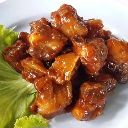 ซี่โครงหมูอบซอส เฉินหลง