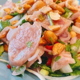 ยำแหนมสด