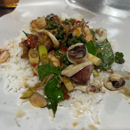 ข้าวผัดฉ่าทะเล