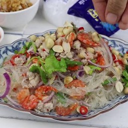 ยำวุ้นเส้นโบราณ