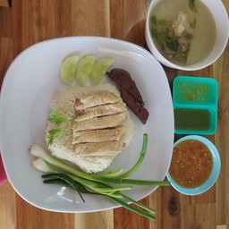 ข้าวมันไก่ต้ม พิเศษ