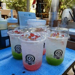 เฉาก๋วยนมสดเต็งหนึ่ง หน้าค่าย แปดริ้ว