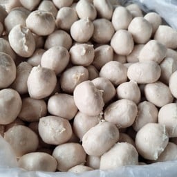 ก๋วยเตี๋ยวลูกชิ้นหมูน้ำใส ศรีสยาม ตลาดไทยสมบูรณ์