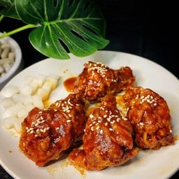 เรื่องของกะเพรา~รสจัดจ้านในย่านนี้!